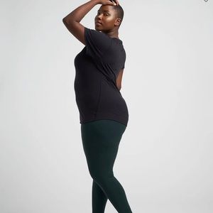 NWT Universal Standard black Easy Active  Tee